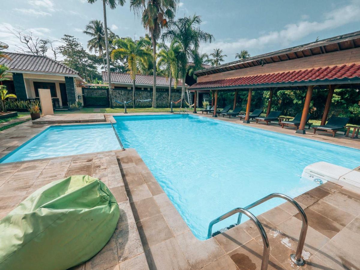 Sunrise Resort Batukaras Ngoại thất bức ảnh