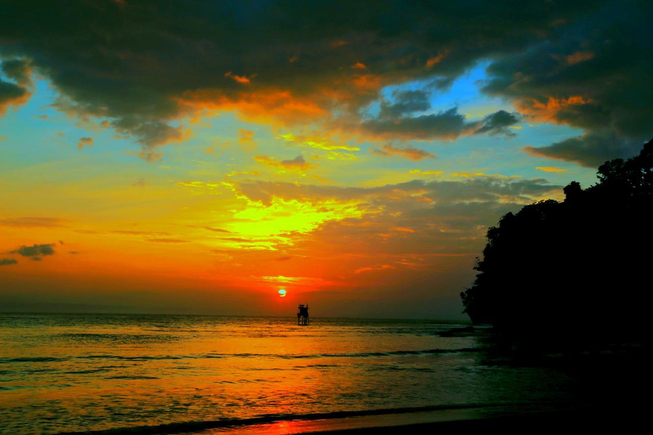 Sunrise Resort Batukaras Ngoại thất bức ảnh